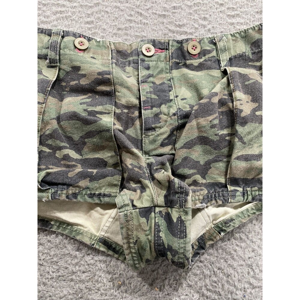 Free People Shorts Womens Size 6 Camo Button Fly Denim Pockets Shorties - Picture 11 of 13